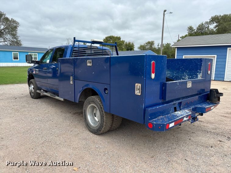 image for item FK3733 2018 Dodge Ram 3500 Crew Cab utility bed pickup truck