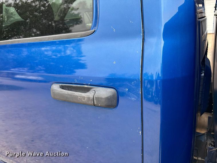 image for item FK3733 2018 Dodge Ram 3500 Crew Cab utility bed pickup truck