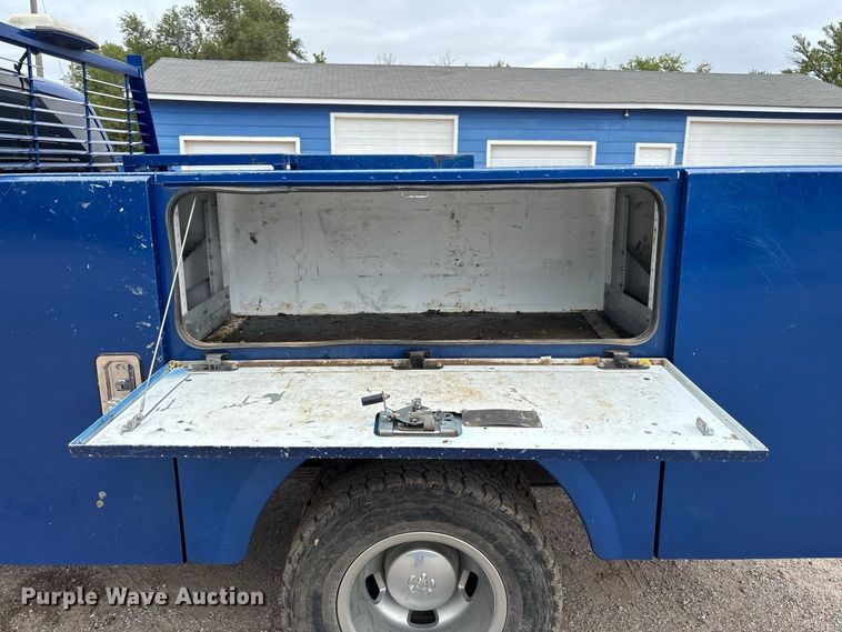 image for item FK3733 2018 Dodge Ram 3500 Crew Cab utility bed pickup truck