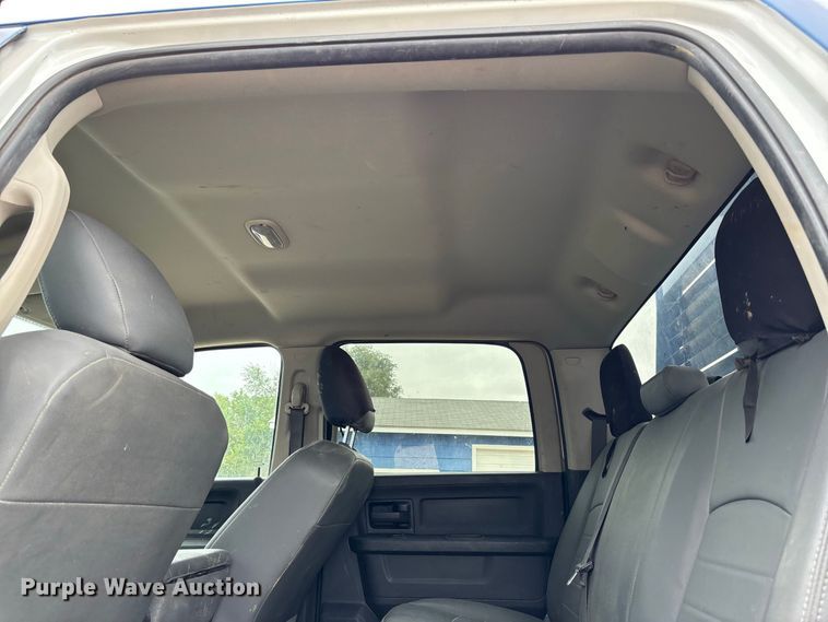 image for item FK3733 2018 Dodge Ram 3500 Crew Cab utility bed pickup truck