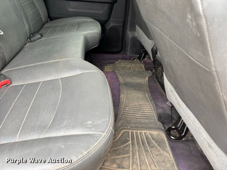 image for item FK3733 2018 Dodge Ram 3500 Crew Cab utility bed pickup truck