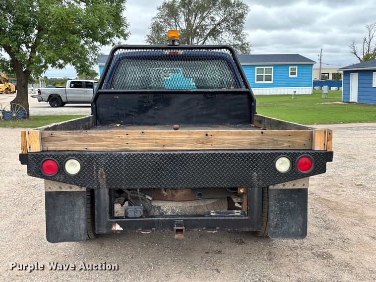 image for item FK3734 2012 Ford F250 XL Ext cab flatbed pickup truck