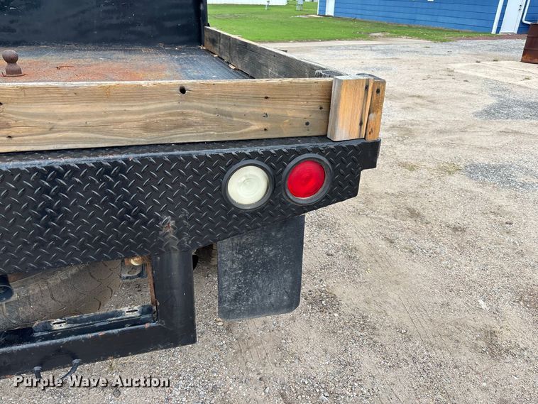 image for item FK3734 2012 Ford F250 XL Ext cab flatbed pickup truck