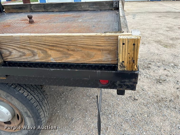image for item FK3734 2012 Ford F250 XL Ext cab flatbed pickup truck