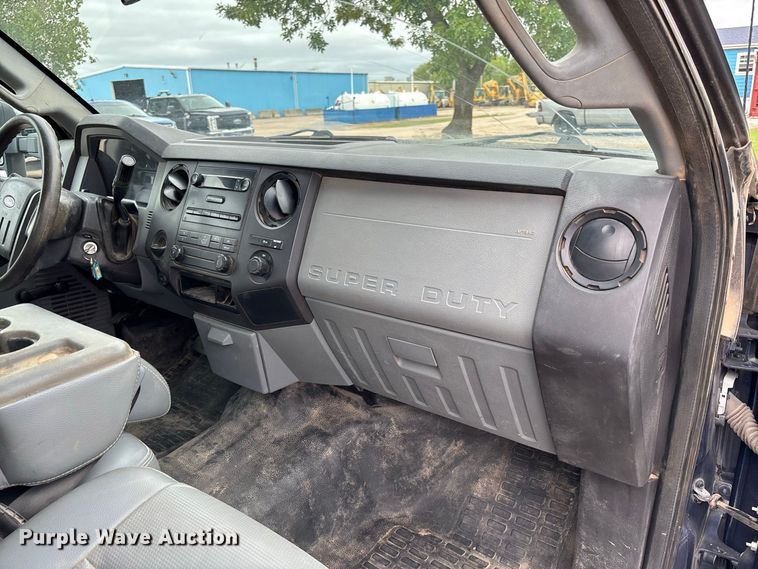 image for item FK3734 2012 Ford F250 XL Ext cab flatbed pickup truck