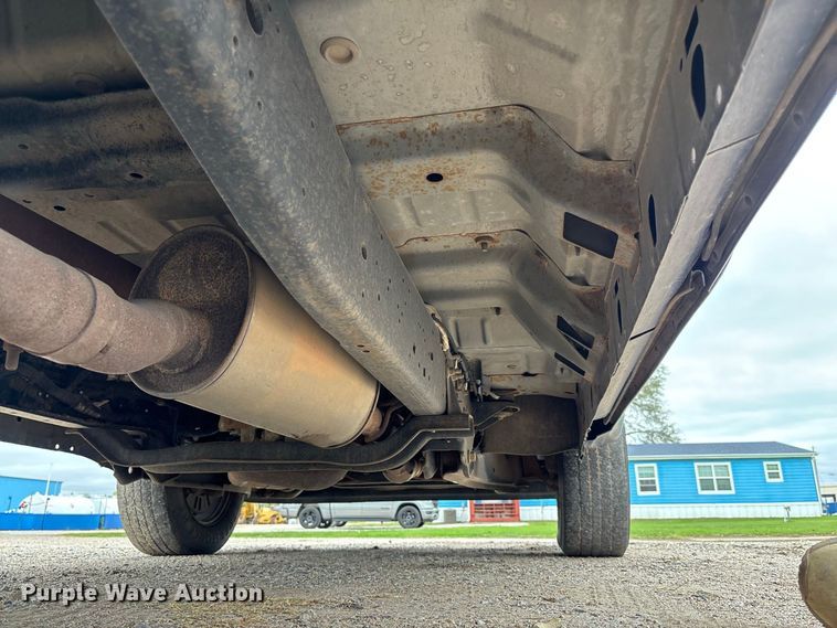 image for item FK3734 2012 Ford F250 XL Ext cab flatbed pickup truck