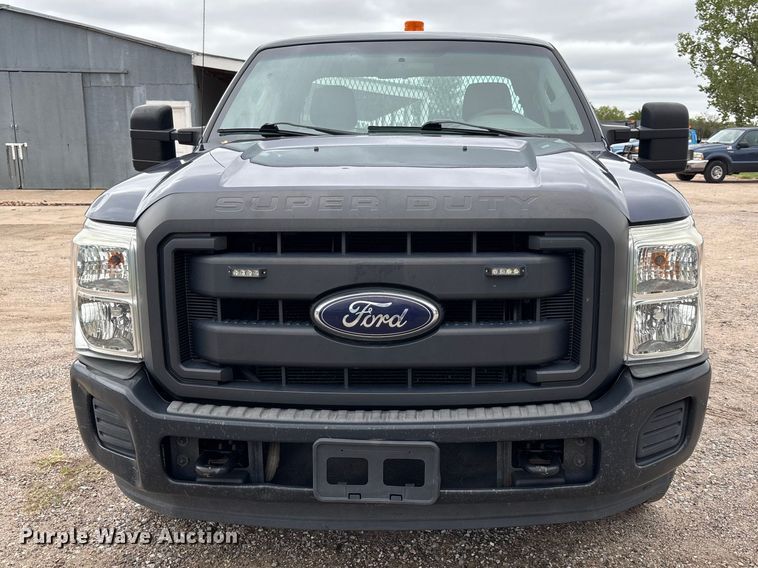 image for item FK3735 2012 Ford F250 XL Ext cab flatbed pickup truck