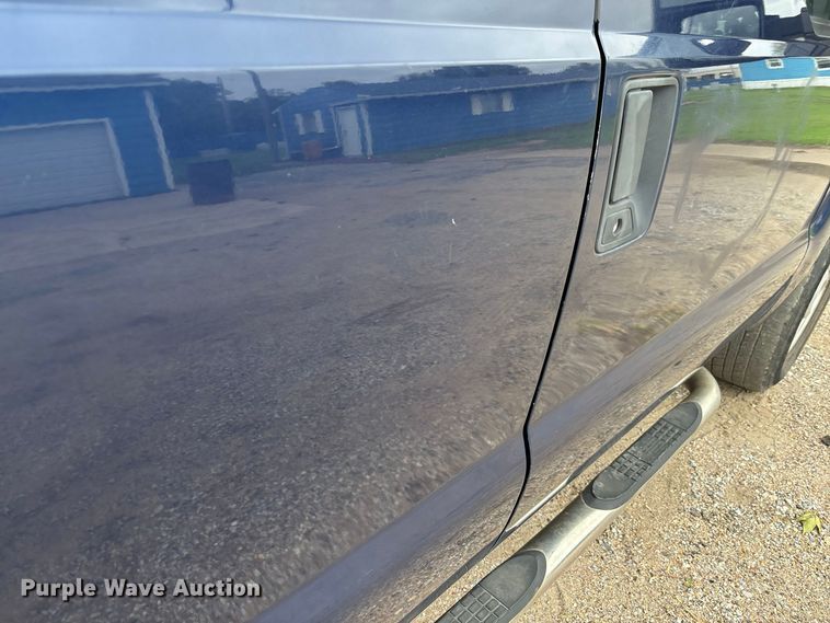 image for item FK3735 2012 Ford F250 XL Ext cab flatbed pickup truck