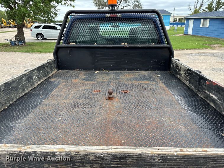 image for item FK3735 2012 Ford F250 XL Ext cab flatbed pickup truck