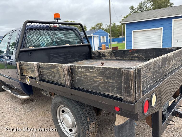 image for item FK3735 2012 Ford F250 XL Ext cab flatbed pickup truck