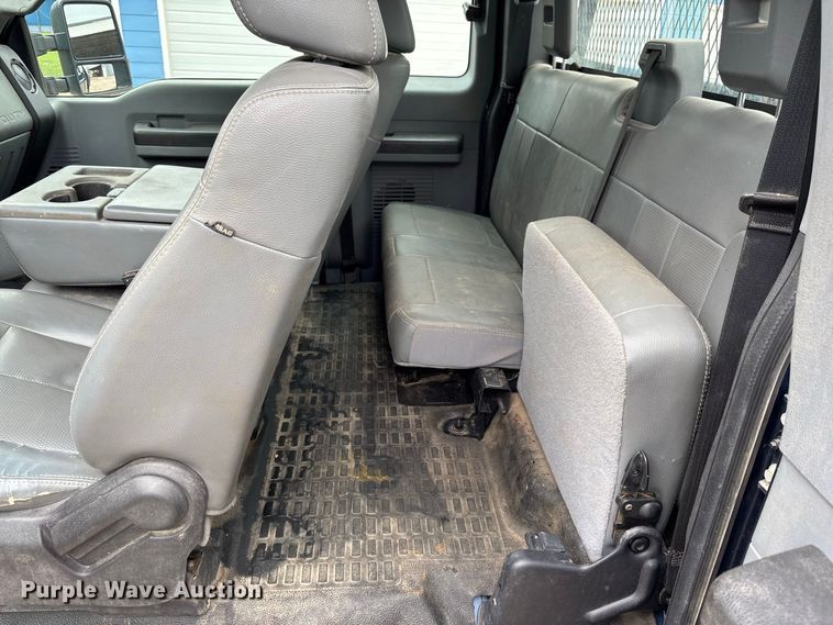 image for item FK3735 2012 Ford F250 XL Ext cab flatbed pickup truck
