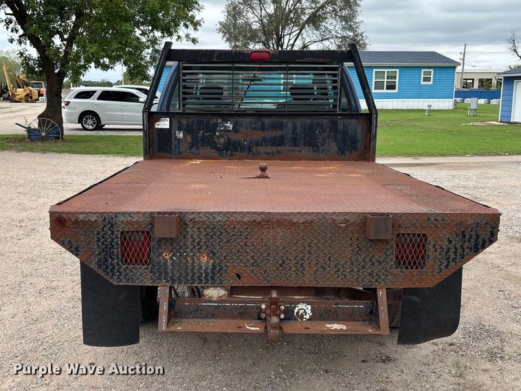 image for item FK3736 2004 Ford F250 XLT Ext cab flatbed pickup truck