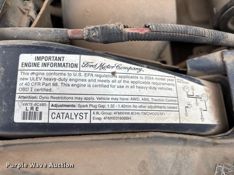 image for item FK3736 2004 Ford F250 XLT Ext cab flatbed pickup truck