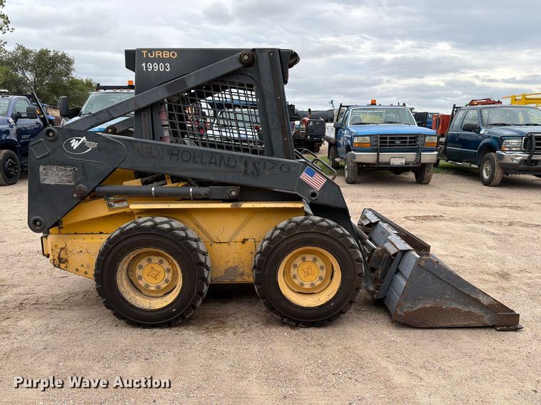 image for item FK3738 2003 New Holland LS170 