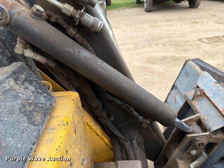 image for item FK3738 2003 New Holland LS170 