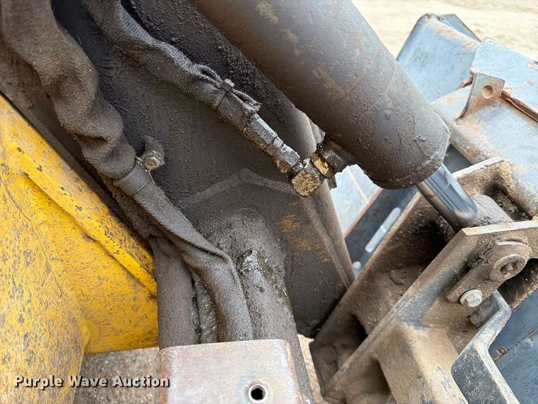 image for item FK3738 2003 New Holland LS170 
