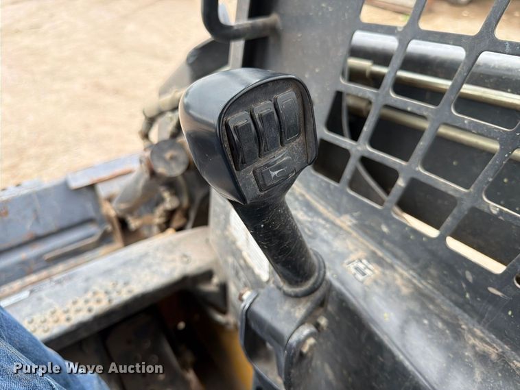image for item FK3738 2003 New Holland LS170 