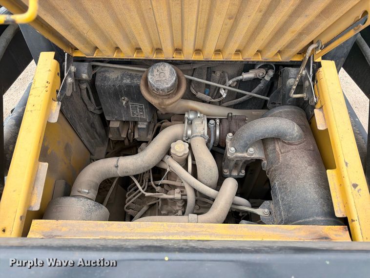 image for item FK3738 2003 New Holland LS170 