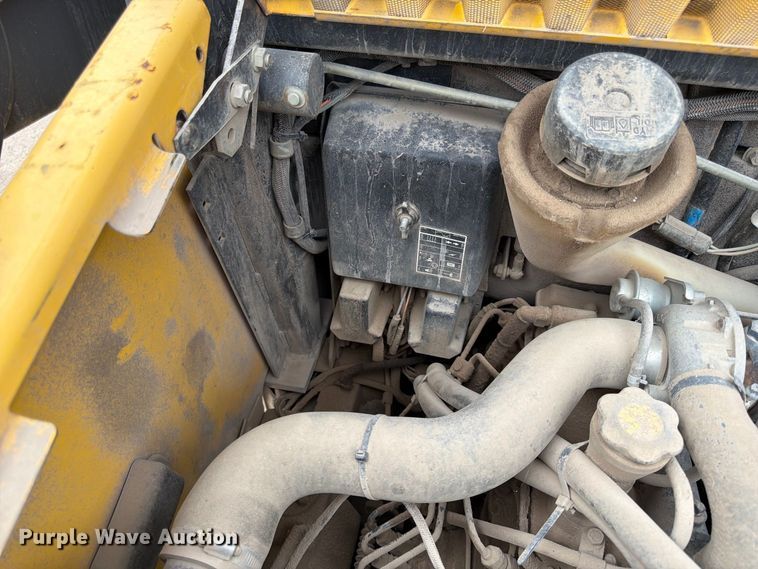 image for item FK3738 2003 New Holland LS170 