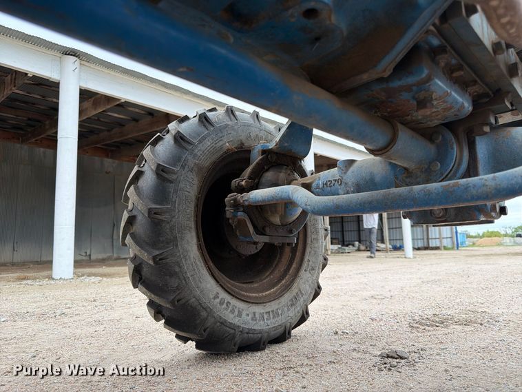image for item FK3739 1982 Ford F-1700 tractor