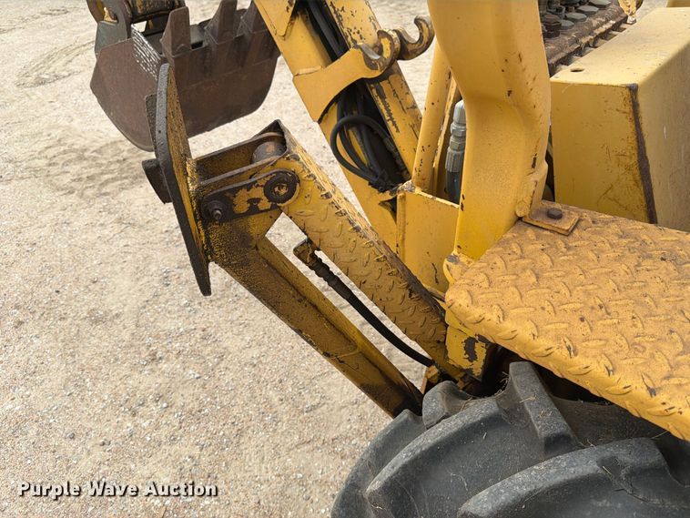 image for item FK3740 2001 Teramite T5C backhoe