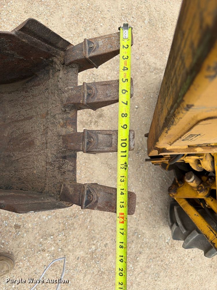 image for item FK3740 2001 Teramite T5C backhoe