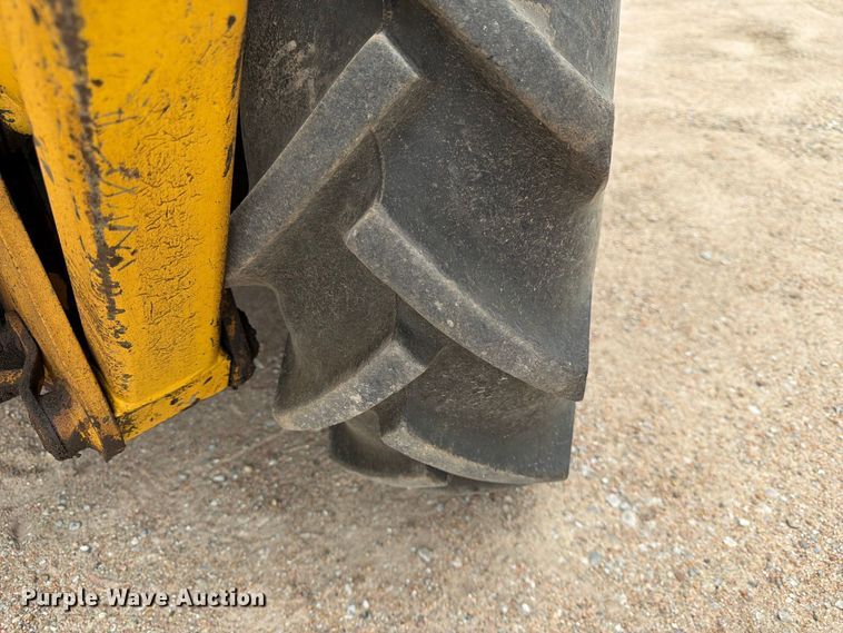 image for item FK3740 2001 Teramite T5C backhoe