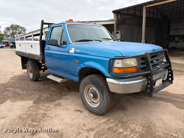 image for item FK3742 1995 Ford F350 flatbed pickup truck
