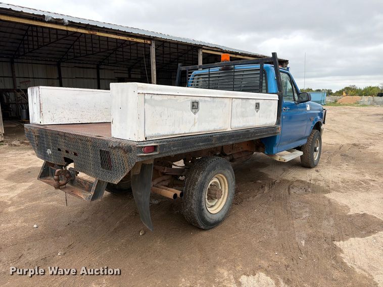 image for item FK3742 1995 Ford F350 flatbed pickup truck