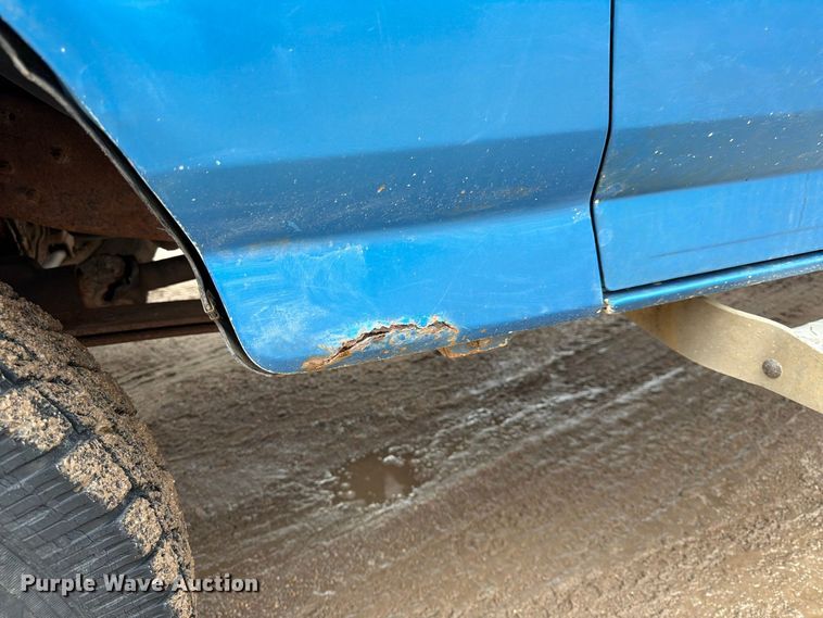 image for item FK3742 1995 Ford F350 flatbed pickup truck
