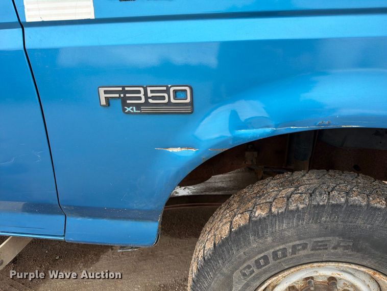 image for item FK3742 1995 Ford F350 flatbed pickup truck