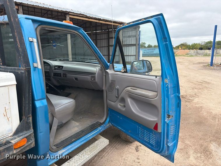 image for item FK3742 1995 Ford F350 flatbed pickup truck