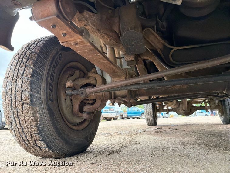 image for item FK3742 1995 Ford F350 flatbed pickup truck