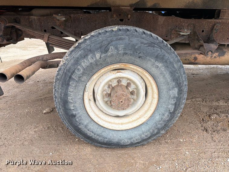 image for item FK3742 1995 Ford F350 flatbed pickup truck