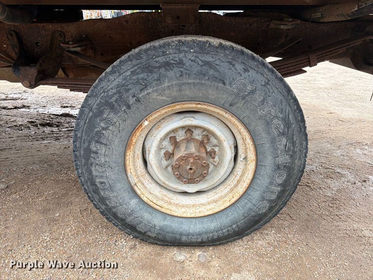 image for item FK3742 1995 Ford F350 flatbed pickup truck