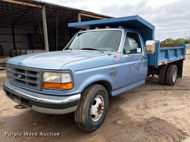 1997 Ford F350 dump bed pickup truck