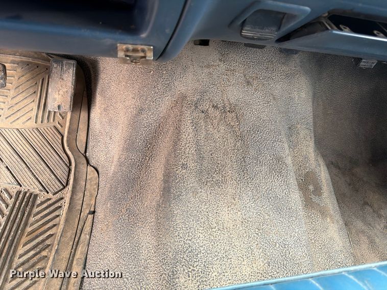 image for item FK3745 1997 Ford F350 dump bed pickup truck