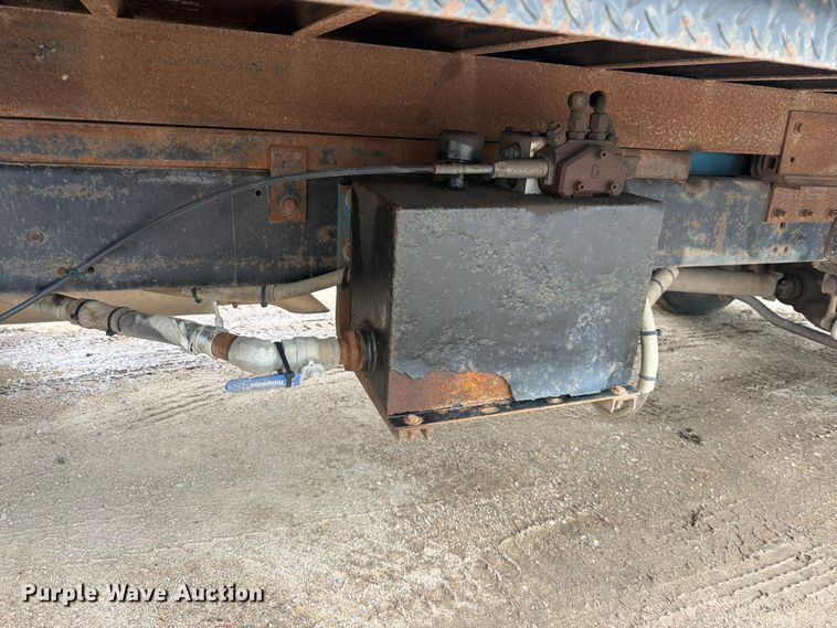 image for item FK3746 2005 GMC C4500 dump flatbed truck