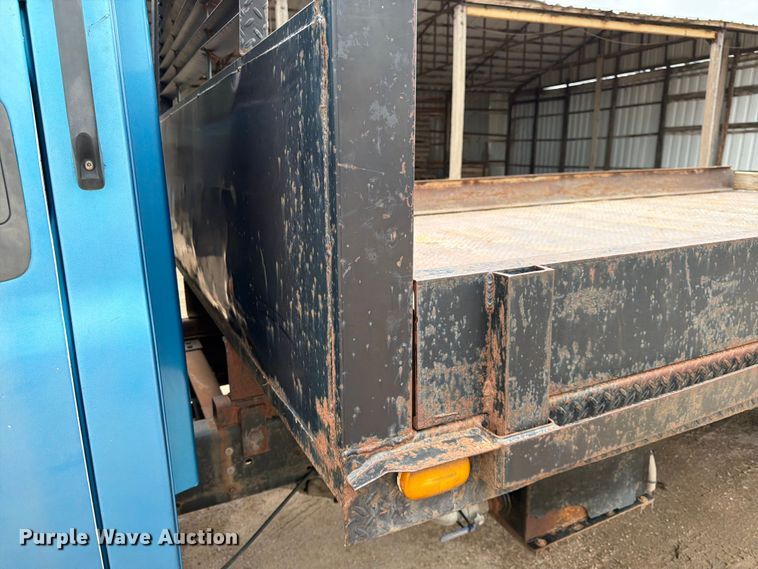 image for item FK3746 2005 GMC C4500 dump flatbed truck