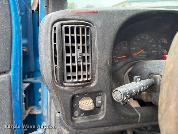 image for item FK3746 2005 GMC C4500 dump flatbed truck