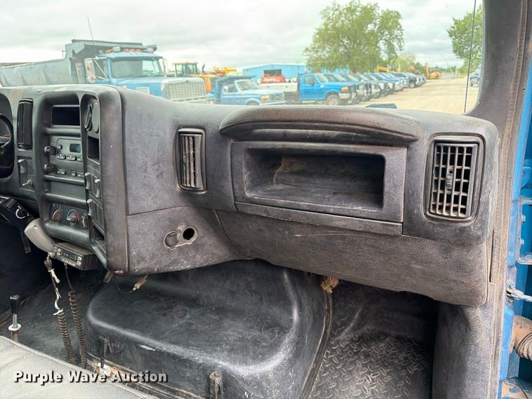 image for item FK3746 2005 GMC C4500 dump flatbed truck