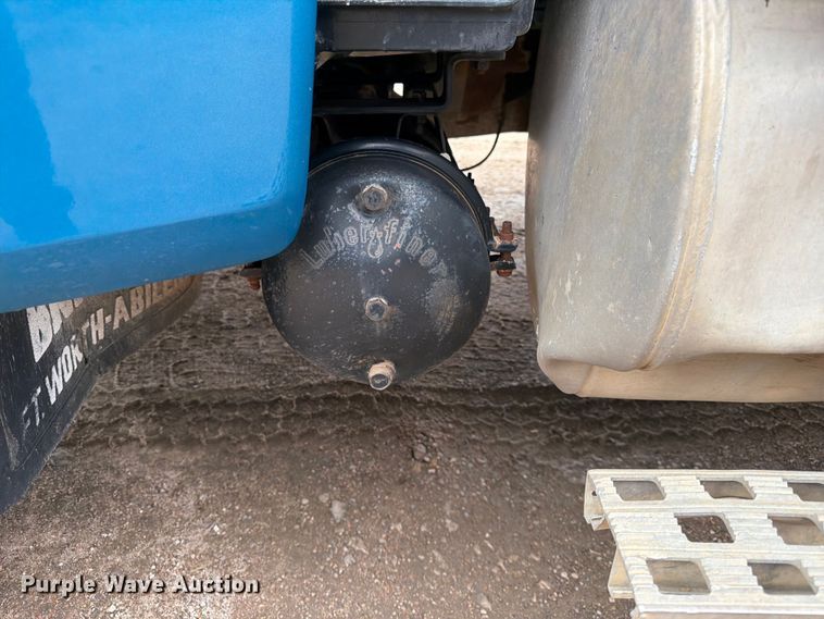 image for item FK3747 1986 Ford LTL 9000 dump truck