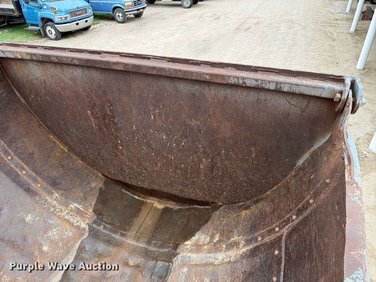 image for item FK3747 1986 Ford LTL 9000 dump truck