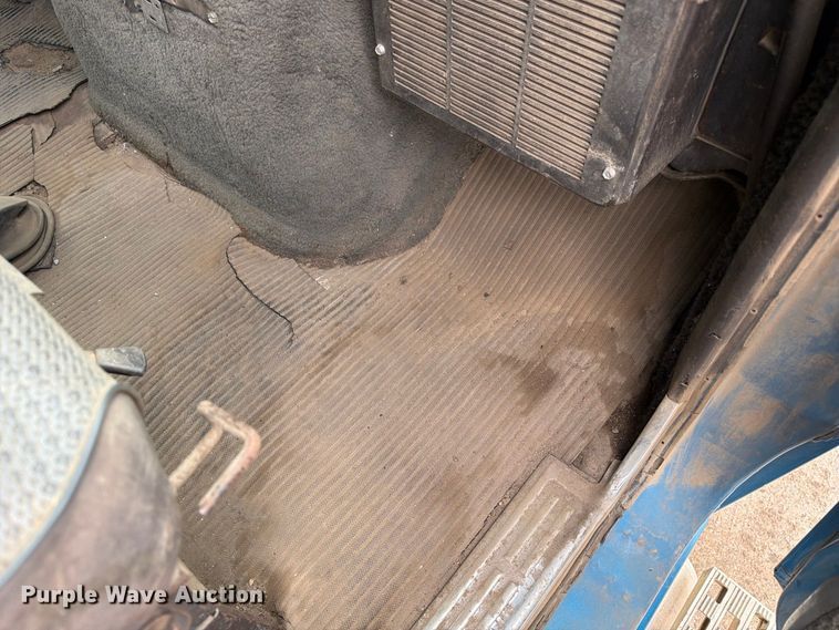 image for item FK3747 1986 Ford LTL 9000 dump truck