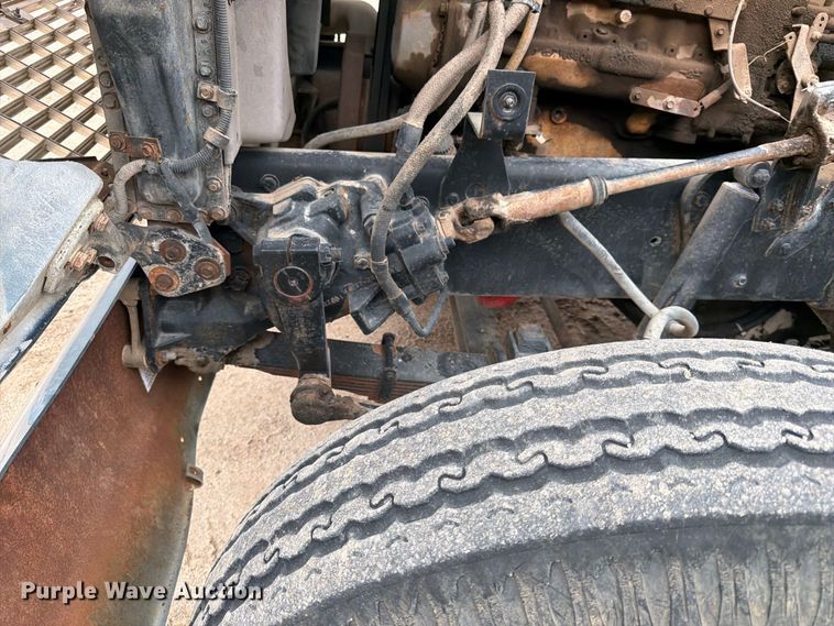 image for item FK3747 1986 Ford LTL 9000 dump truck