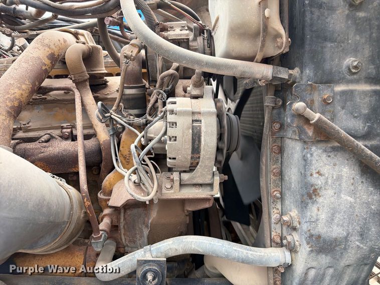 image for item FK3747 1986 Ford LTL 9000 dump truck