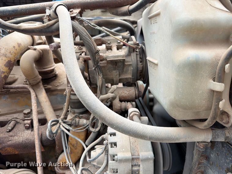 image for item FK3747 1986 Ford LTL 9000 dump truck