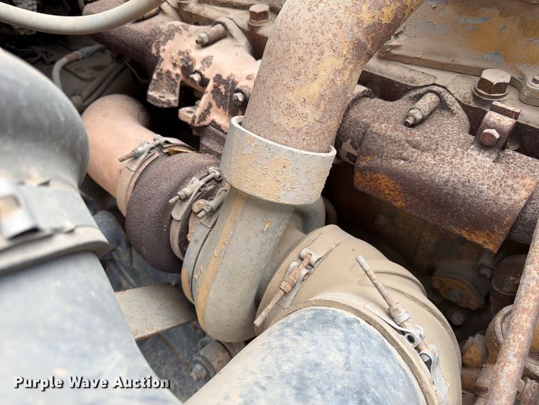 image for item FK3747 1986 Ford LTL 9000 dump truck