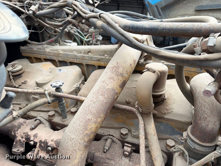 image for item FK3747 1986 Ford LTL 9000 dump truck
