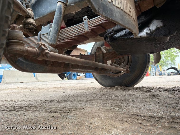 image for item FK3747 1986 Ford LTL 9000 dump truck